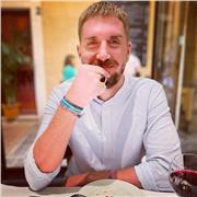 Insegnante con esperienza impartisce ripetizioni in Discipline letterarie (Italiano, Storia e Latino)